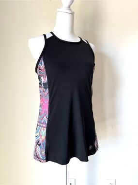 Sofibella High Neck tank Sz Medium NWT